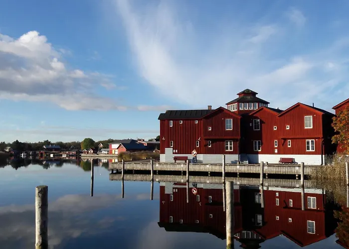 Brudhall Hotel, Restaurant & Guest Harbour